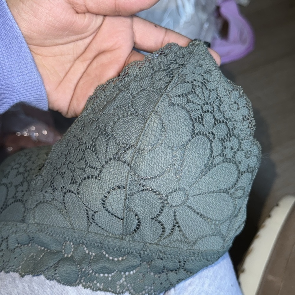 ☘️Aerie Lace  Green wireless bra - Picture 5 of 7